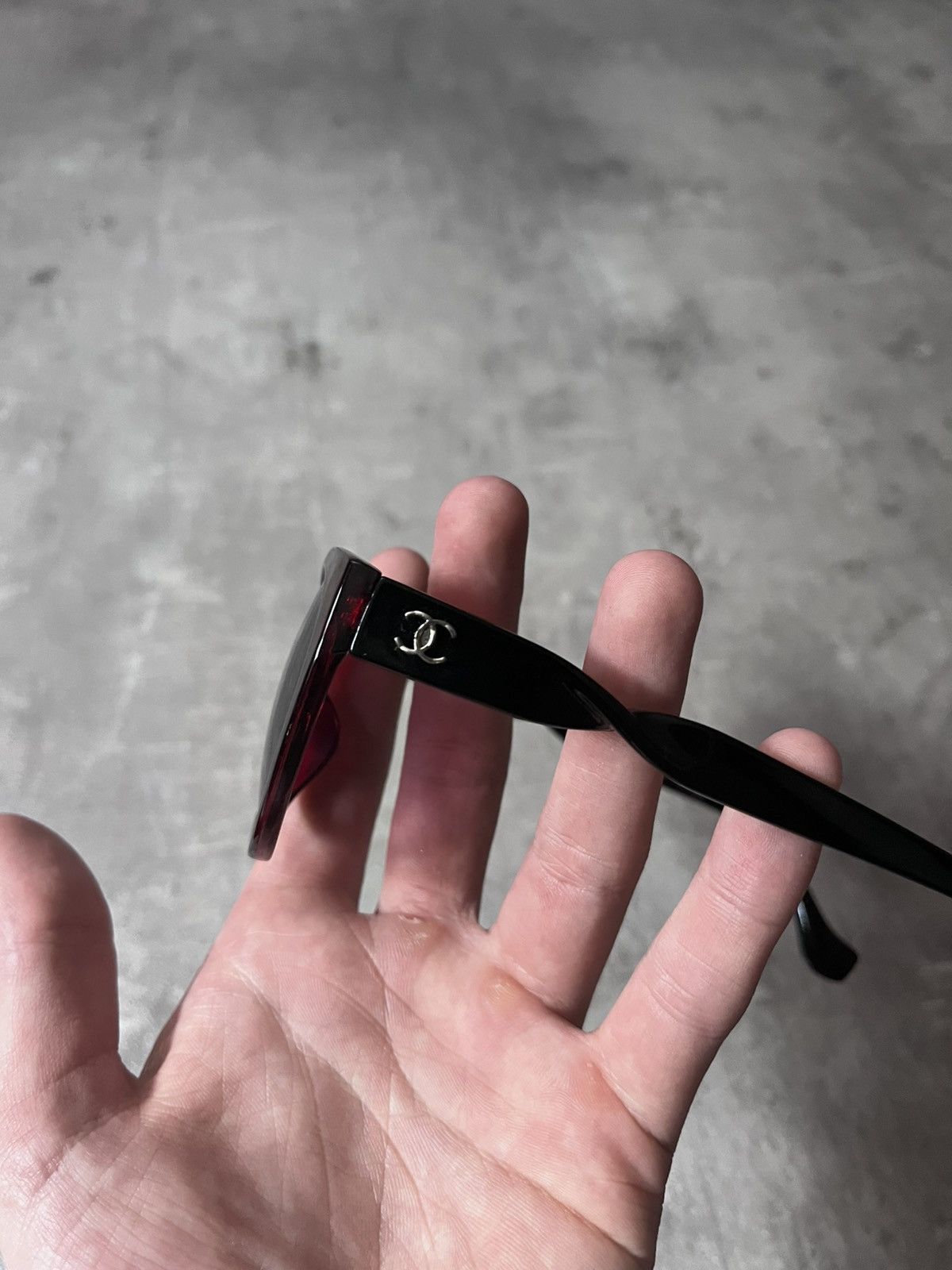 Chanel Chanel black red sunglasses twist women Size ONE SIZE - 3 Thumbnail