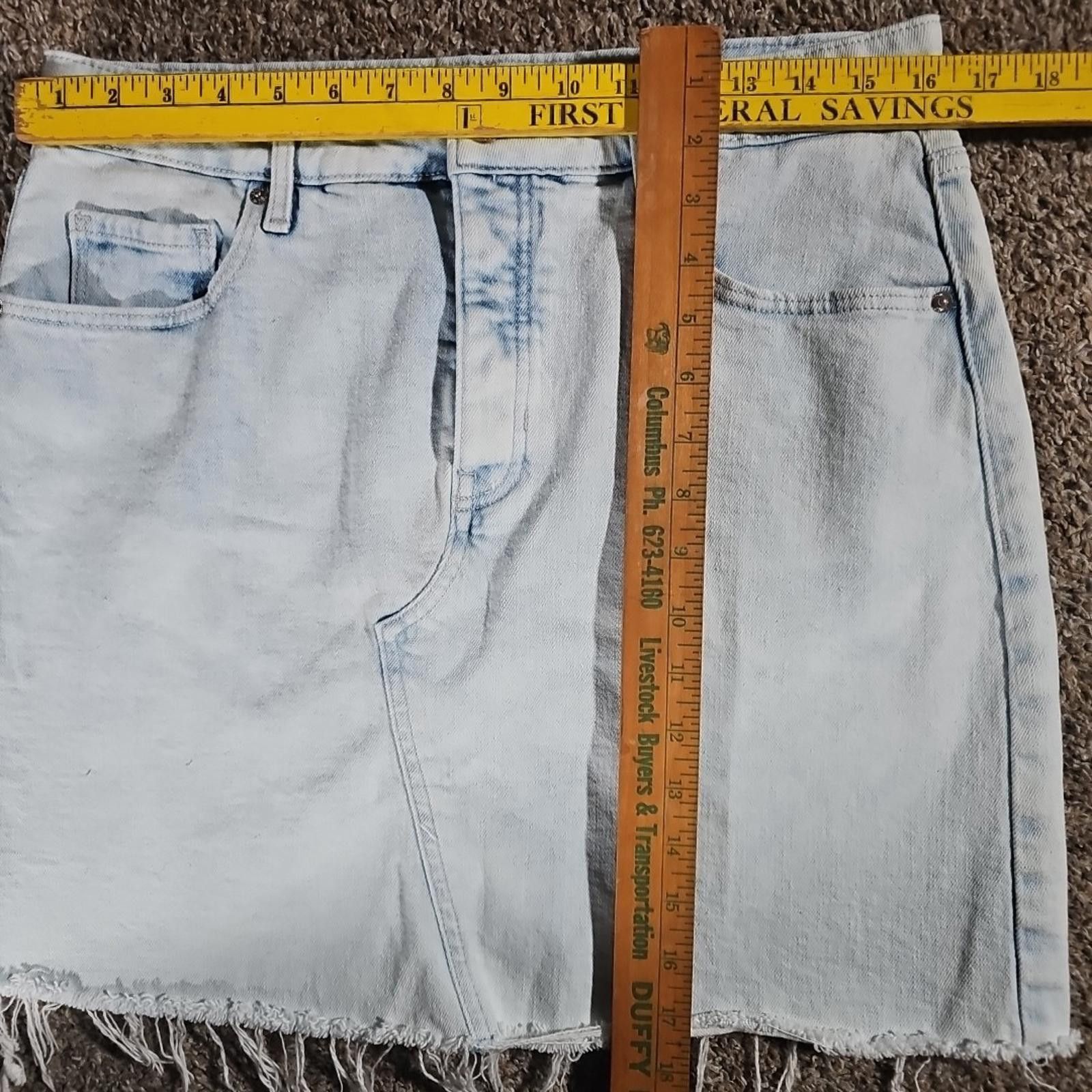 Old Navy Old Navy Sz 12 Jean Cutoff Skirt Size 34" / US 12 / IT 48 - 6 Thumbnail