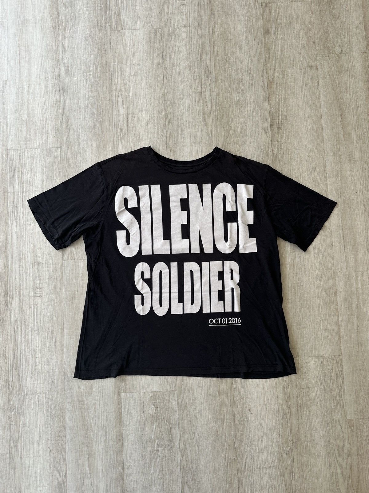 Haider Ackermann Haider Ackermann Oversize Tee SILENCE SOLDIER Size US S / EU 44-46 / 1 - 1 Thumbnail