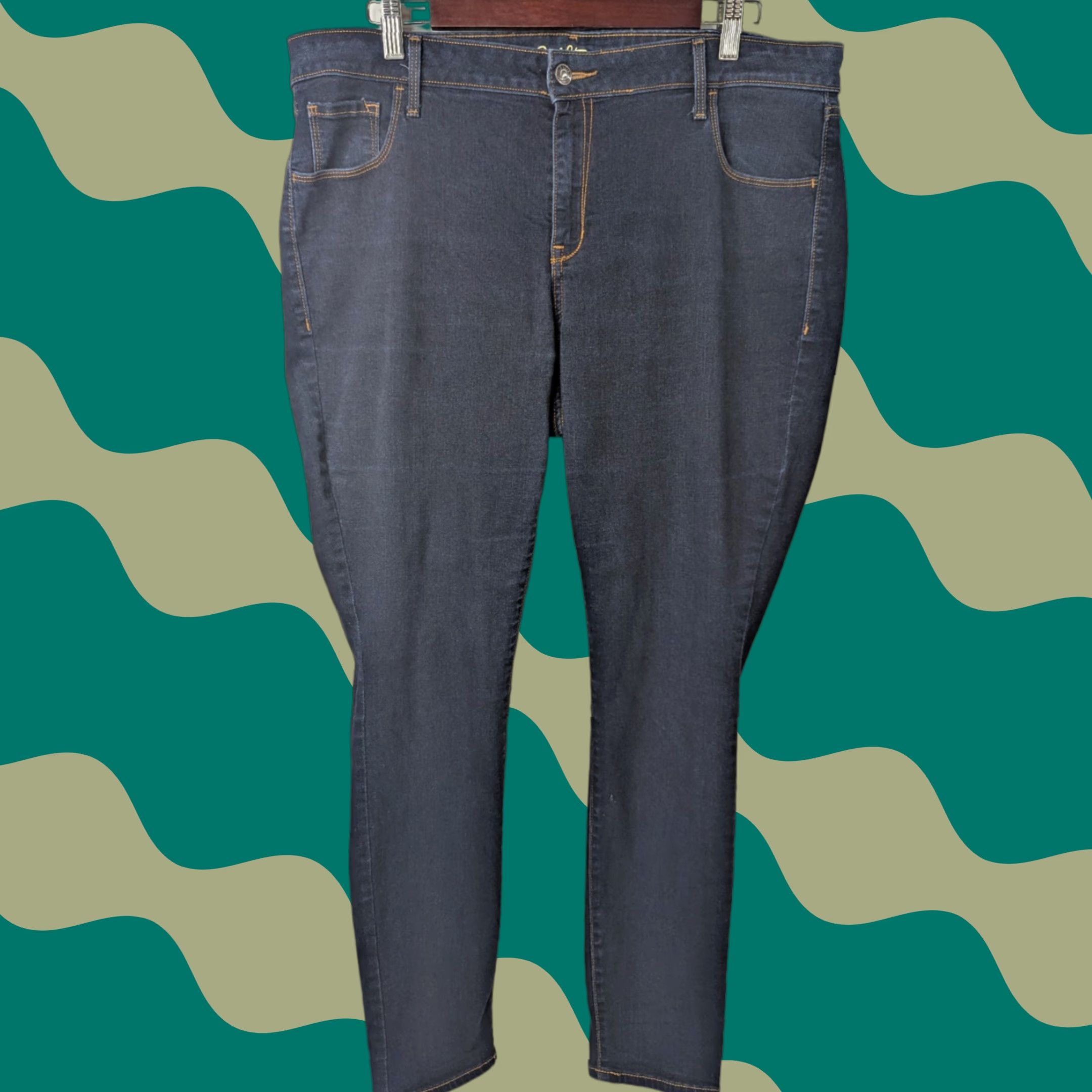 Old Navy Old Navy Jeans 18 Dark Wash Mid Rise Skinny Denim Stretch Denim 5-Pocket Womens Plus Blue Regular Size 40" / US 18 - 1 Thumbnail