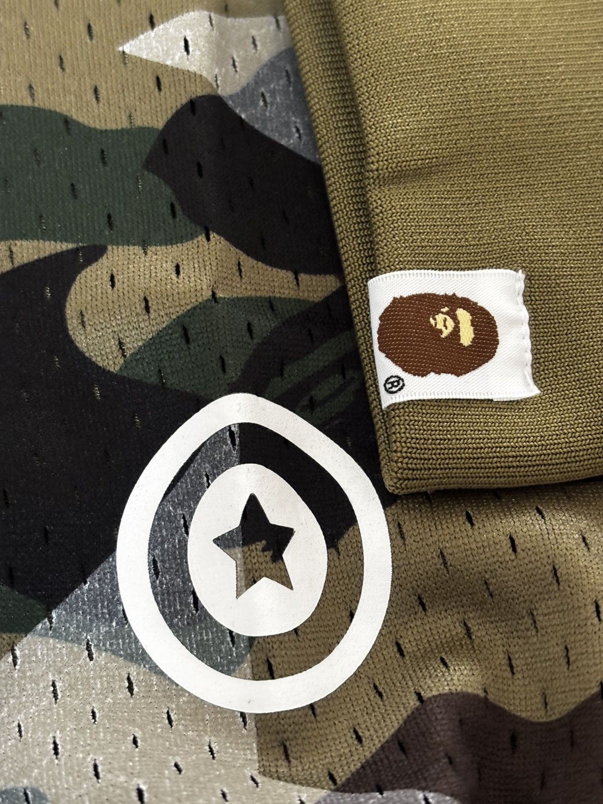 Bape Ape bape sta over print 1st camo mesh shark cropped hoodie Size US L / EU 52-54 / 3 - 8 Thumbnail