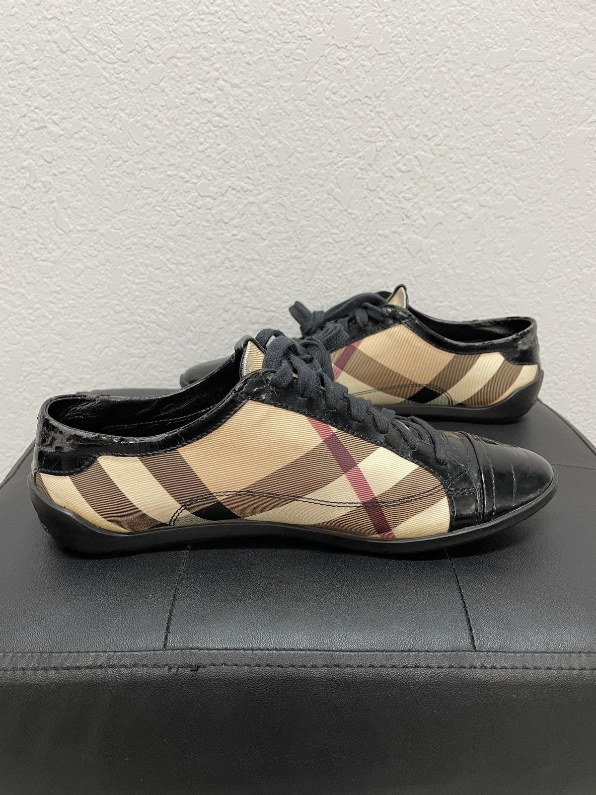 Burberry × Vintage Vintage Y2K Burberry Nova check Leather Sneakers Shoes Size US 8 / IT 38 - 8 Thumbnail
