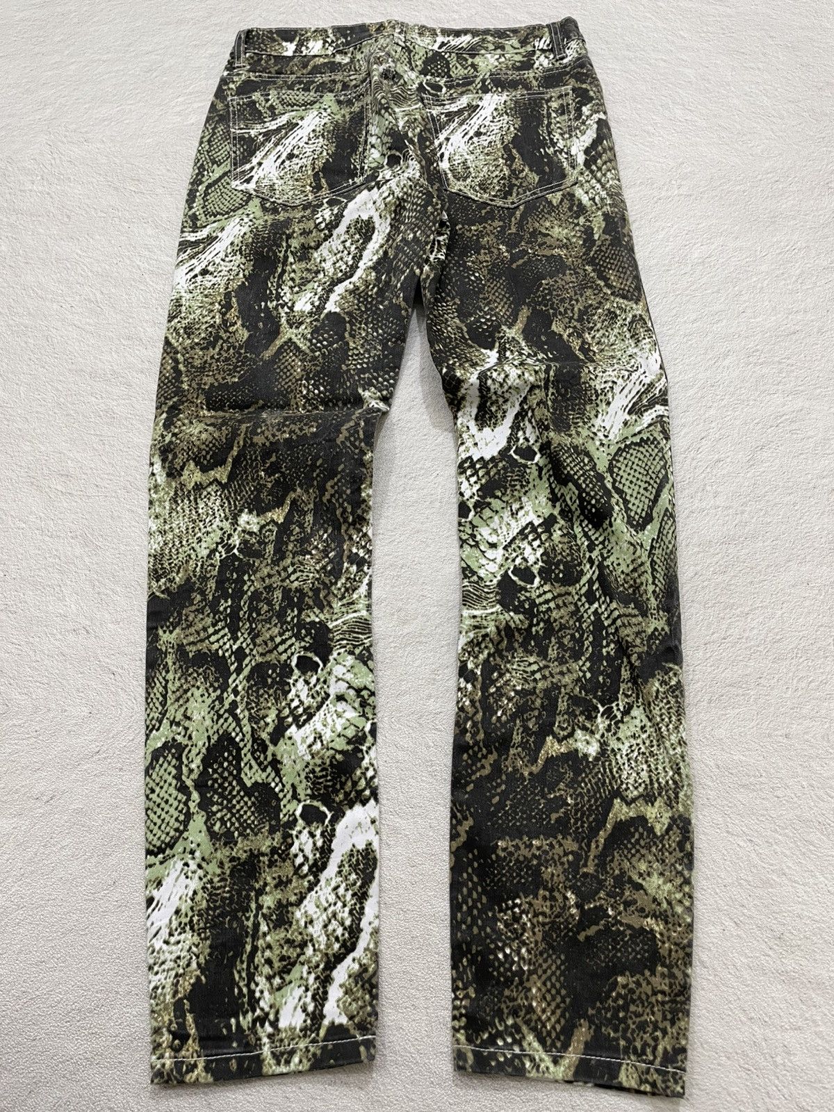 Le Grande Bleu (L.G.B.) 2000s Snake Print Denim Pants Y2K Streetwear Size US 29 - 2 Thumbnail