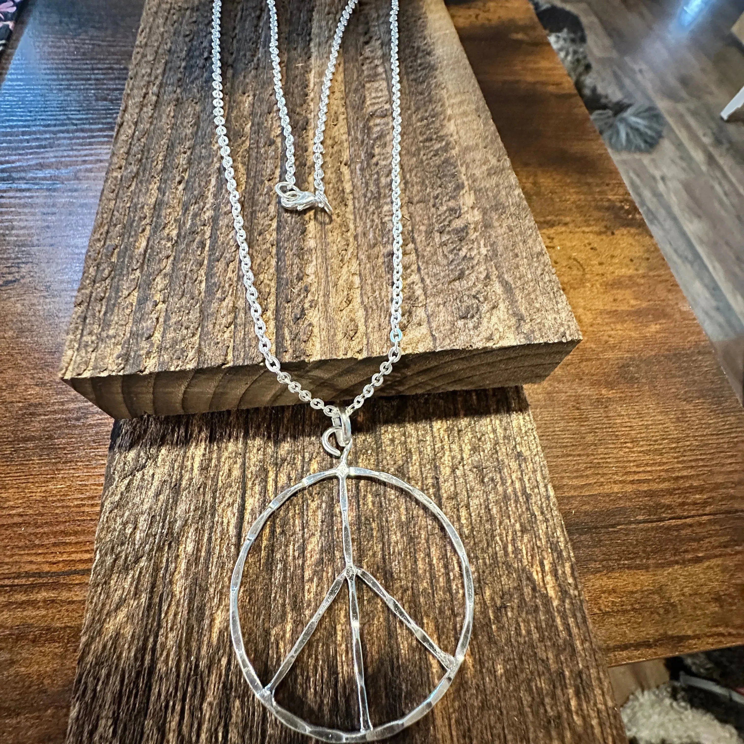 Other Handmade Artesian Hippie Silver Plated Peace Sign Necklace C Size ONE SIZE - 1 Thumbnail