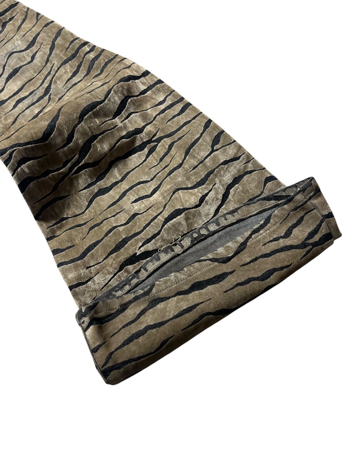 Japanese Brand Sick Vintage Bison Zebras Art Super Flared Pants Size US 28 / EU 44 - 11 Thumbnail