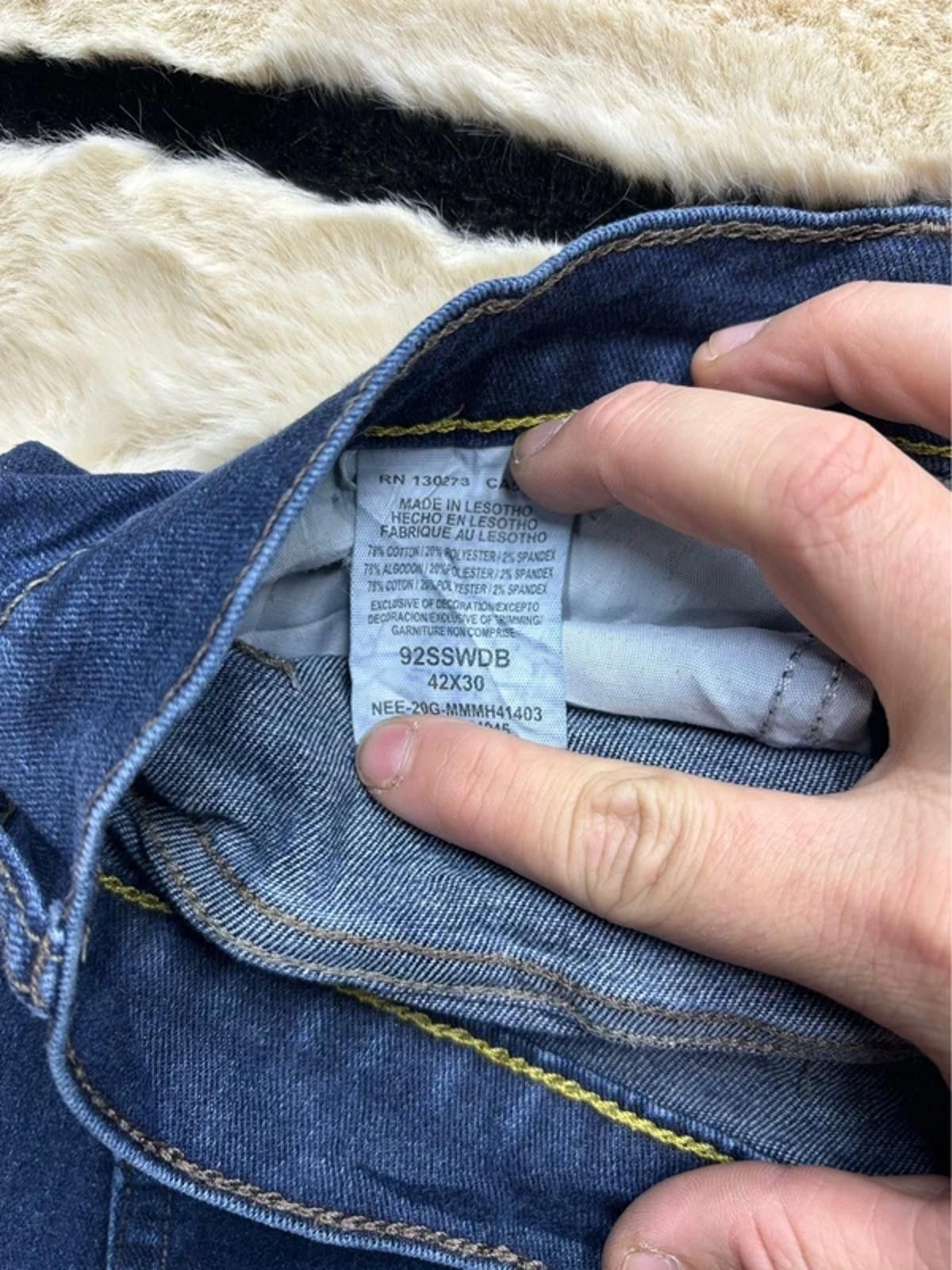 Other Men’s vintage wrangler baggy fit jeans Y2K style size 42x30 Size US 42 / EU 58 - 3 Thumbnail