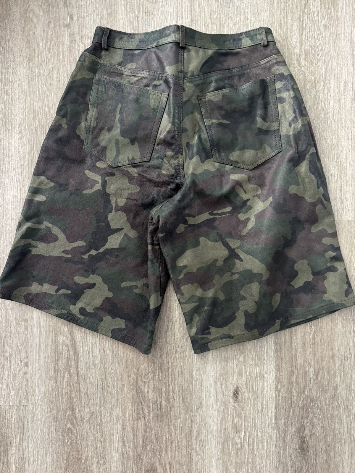 The GV Gallery GV Gallery Raspberry Hills Barrack Leather Shorts Size US 34 / EU 50 - 2 Thumbnail