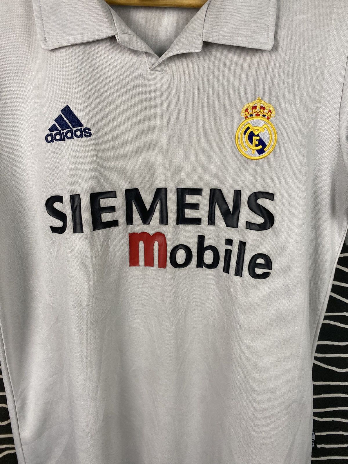 Adidas Vintage 2002/03 Real Madrid Centenary Home Jersey - Raul #7 Size US M / EU 48-50 / 2 - 4 Thumbnail