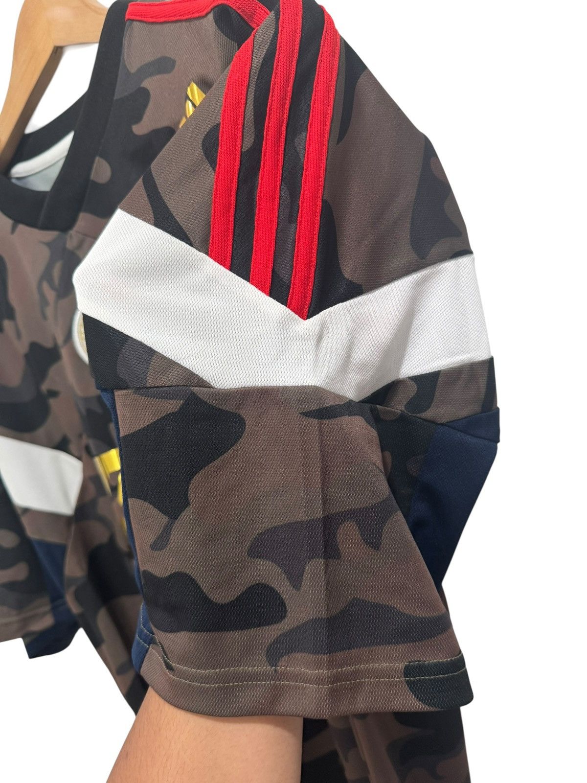 Adidas × Kith Kith x Adidas Home Soccer Jersey Camo Size US L / EU 52-54 / 3 - 7 Thumbnail
