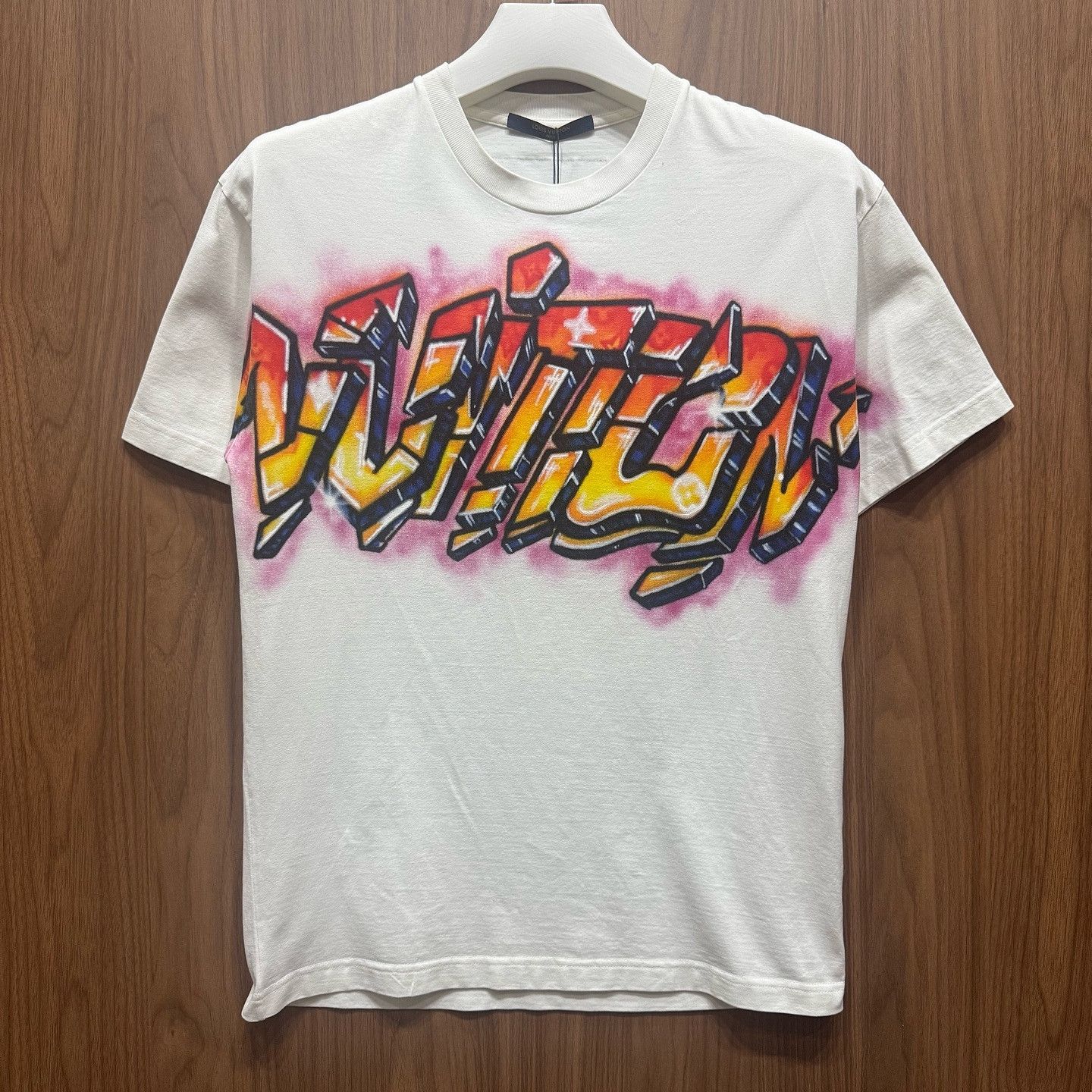Louis Vuitton Louis Vuitton Graffiti Logo T-Shirt Size S Size US S / EU 44-46 / 1 - 1 Thumbnail