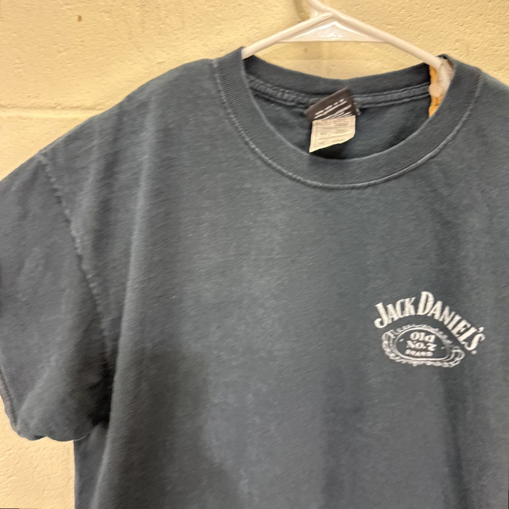 Vintage VINTAGE Jack Daniel's T-Shirt XL Black Graphic Print The White Rabbit Saloon 90s Mens Size US XL / EU 56 / 4 - 5 Thumbnail