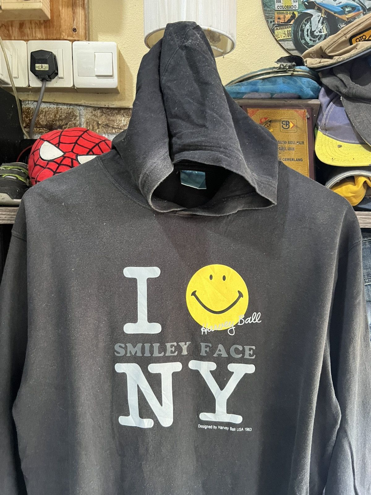 Japanese Brand 🔥Harvey Ball Smiley Face Hoodie Size US M / EU 48-50 / 2 - 3 Thumbnail