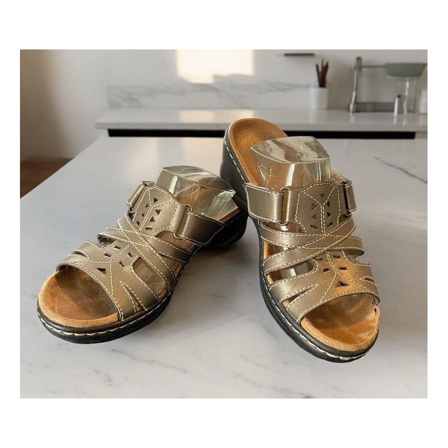 Clarks Sandals Shoes Flats Slip-Ons Size 6.5 Bronze in Brown, Women's