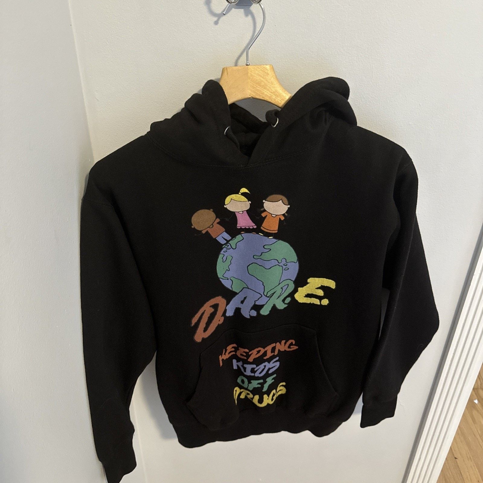 D.A.T.E. DARE Hoodie Sweatshirt Size S Graphic Drugs- Skater, Alt Size US S / EU 44-46 / 1 - 2 Thumbnail