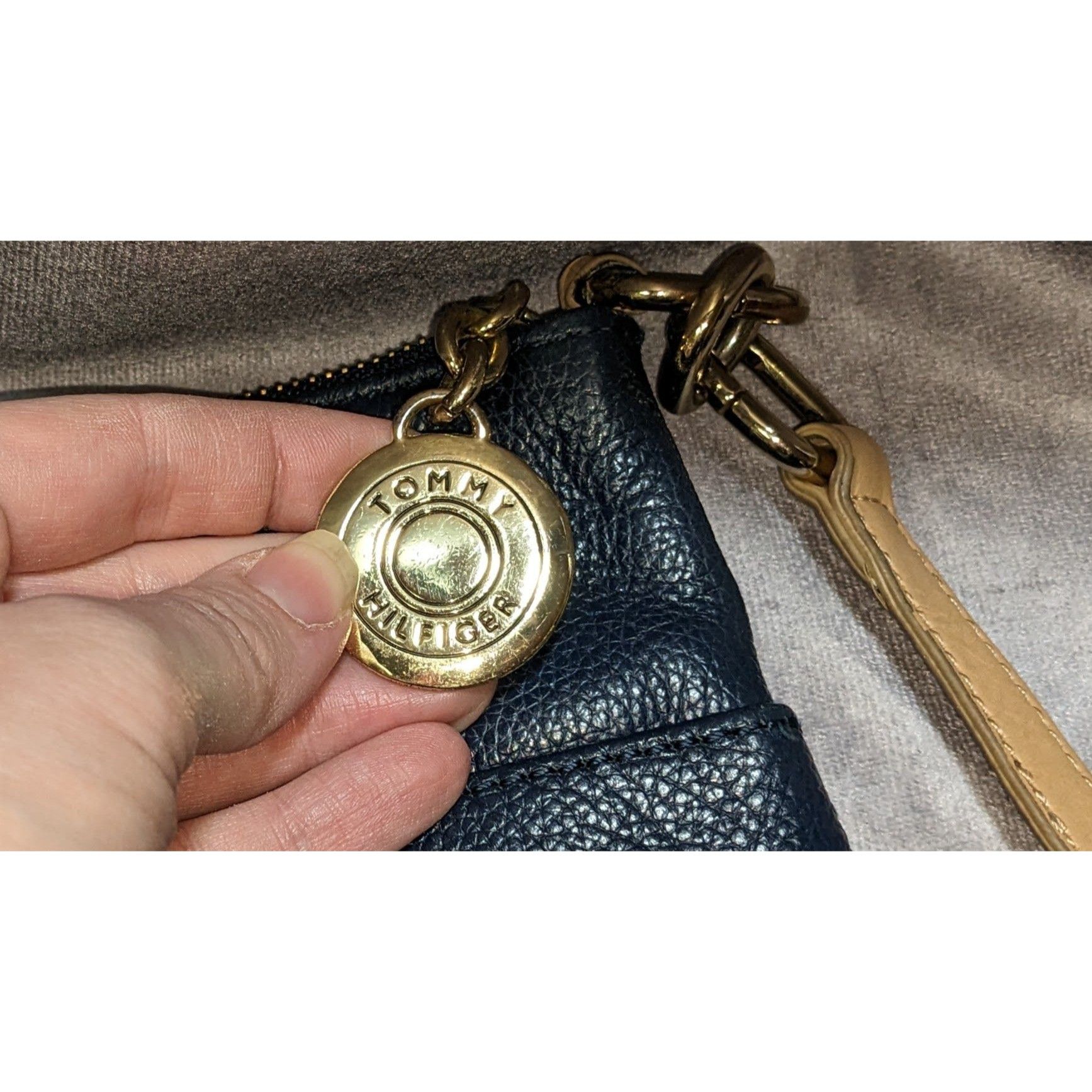 Tommy Hilfiger Preppy Tommy Hilfiger Navy Blue Leather Crossbody Bag With G Size ONE SIZE - 3 Thumbnail
