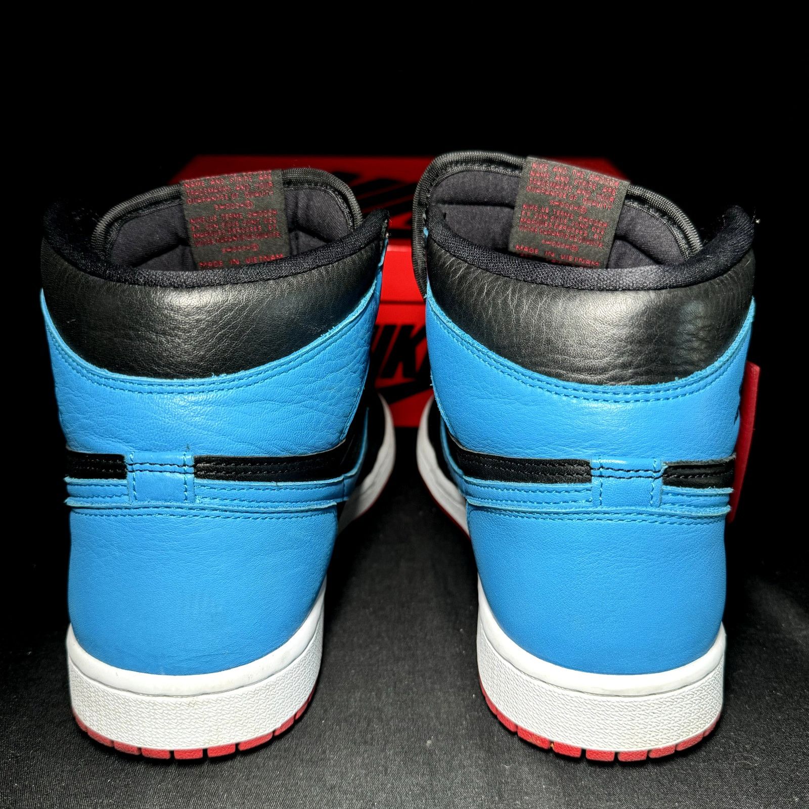 Jordan Brand × Nike Nike Air Jordan 1 High OG NC to Chi - Size 9 - Women's Shoes Size US 9 / IT 39 - 5 Thumbnail