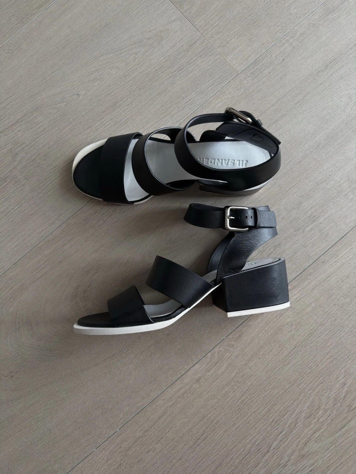 Jil Sander Jil Sander Women's Leather Straps Sandals Size 37 Size US 7 / IT 37 - 1 Thumbnail