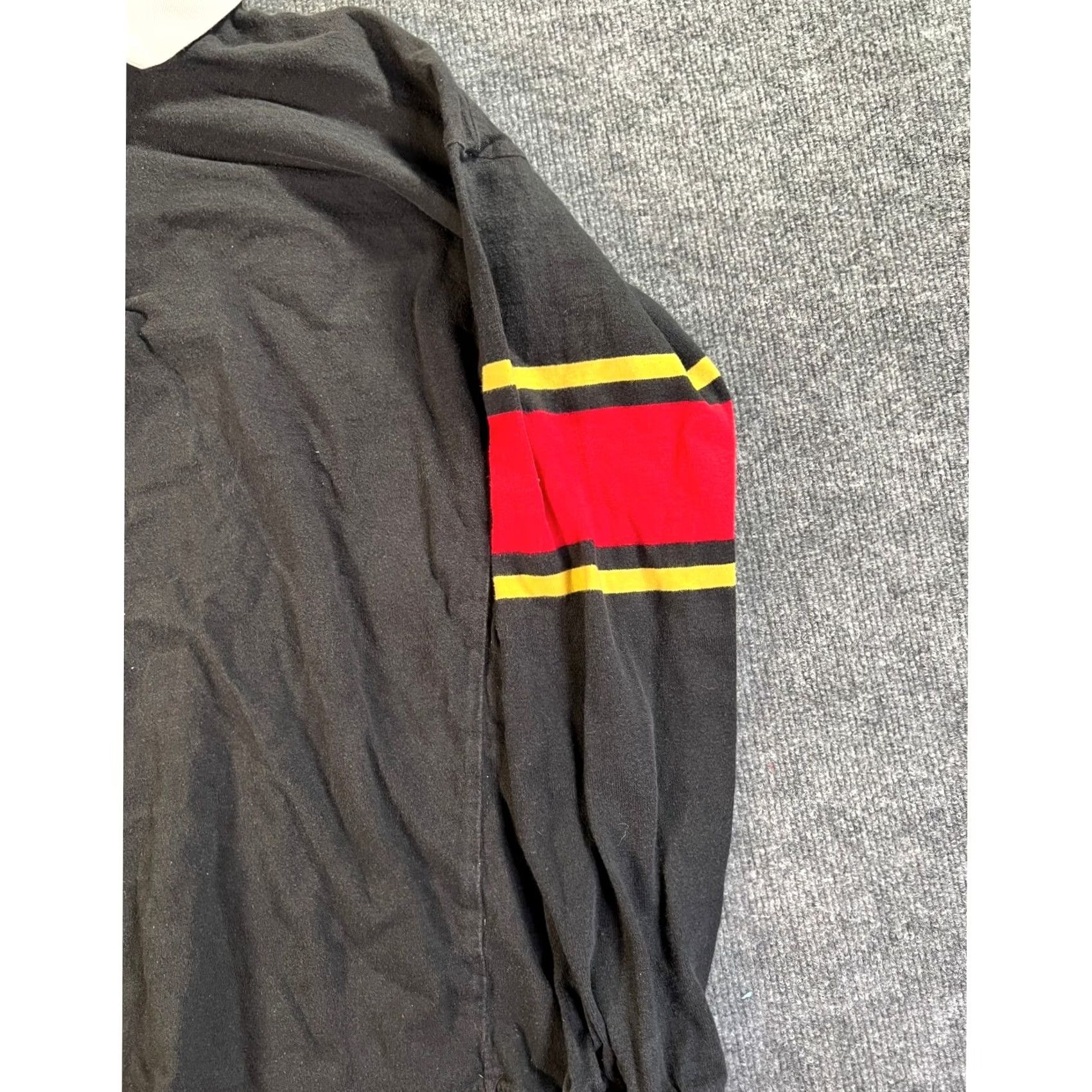 Vintage VINTAGE Rogue Rugby Shirt Mens L Black Red Yellow Striped Sleeve White Collar USA Size US L / EU 52-54 / 3 - 3 Thumbnail
