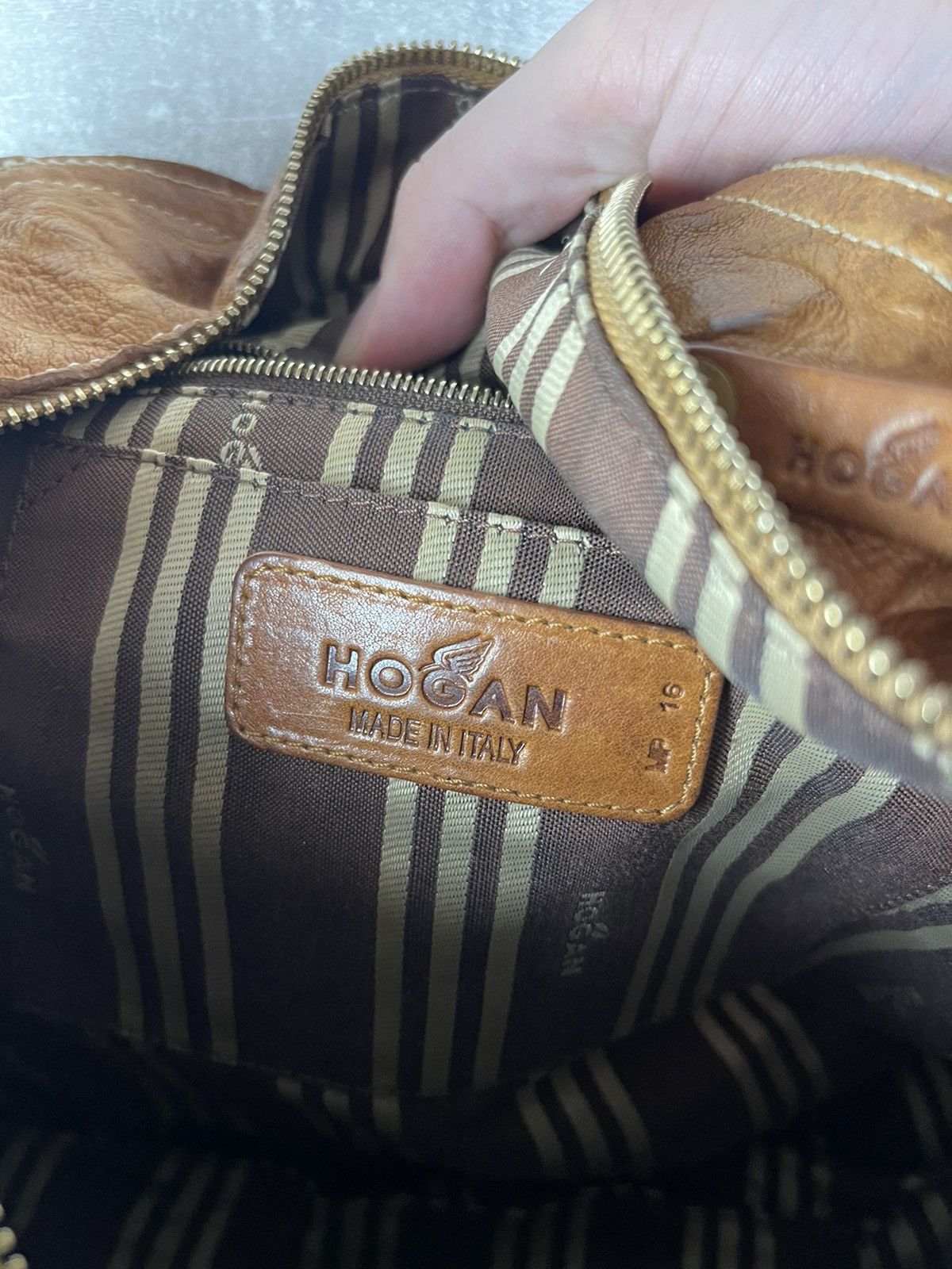 Hogan HOGAN Distressed Crinkled Leather Bag Slouchy Boho Vintage Size ONE SIZE - 11 Thumbnail