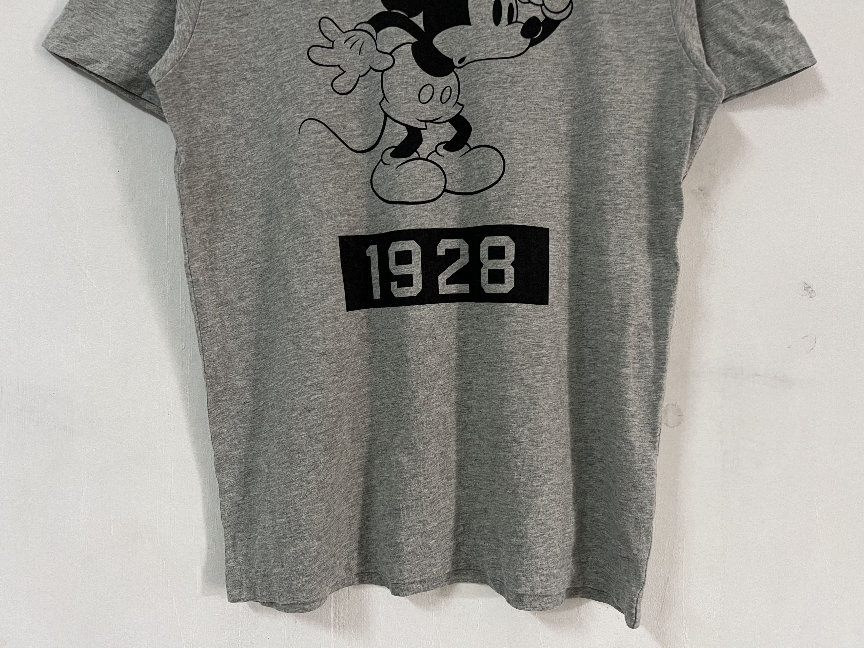 Disney Mickey Mouse Uniqlo Tee Size US S / EU 44-46 / 1 - 4 Thumbnail