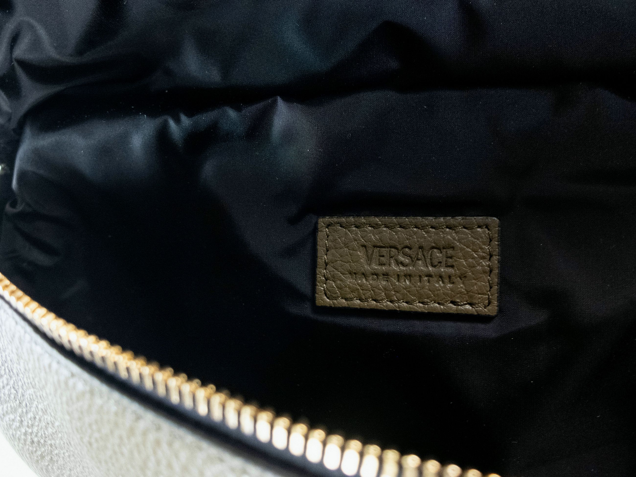 Versace VERSACE La Medusa olive green leather belt bag authentic Size ONE SIZE - 8 Thumbnail