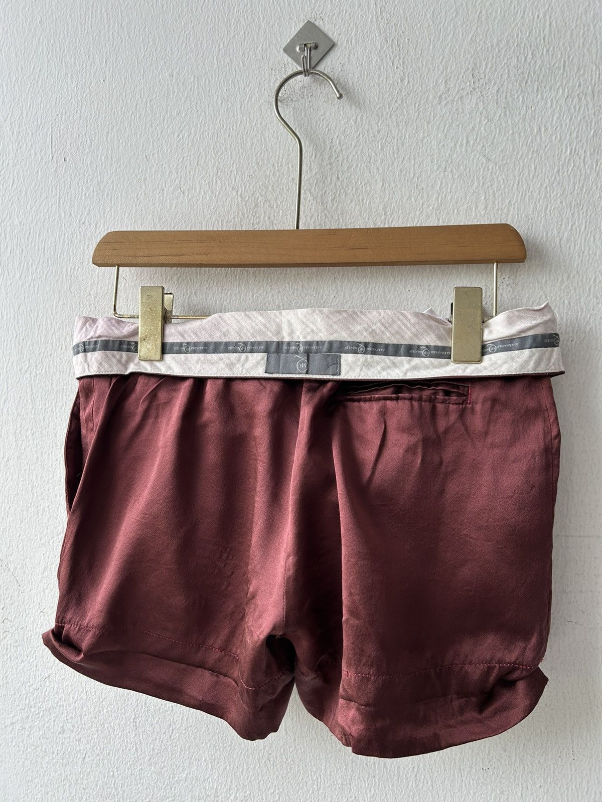 Alexander McQueen Alexander Mqueen Maroon Shorts Pants Size 27" / US 4 / IT 40 - 16 Thumbnail