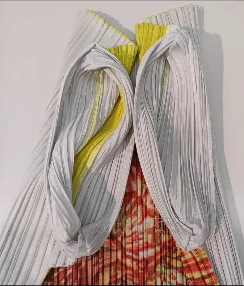 Issey Miyake Issey Miyake Yellow Printed Short Sleeve Top Size L / US 10 / IT 46 - 6 Thumbnail
