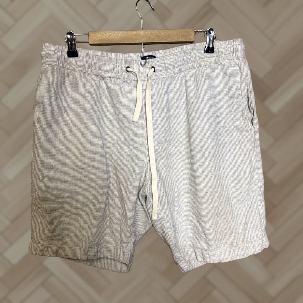 J.Crew J.CREW Men's Linen Blend Stadium Shorts Blue Size XL Striped Logo Pockets Chino Casual Travel Size US 36 / EU 52 - 1 Thumbnail