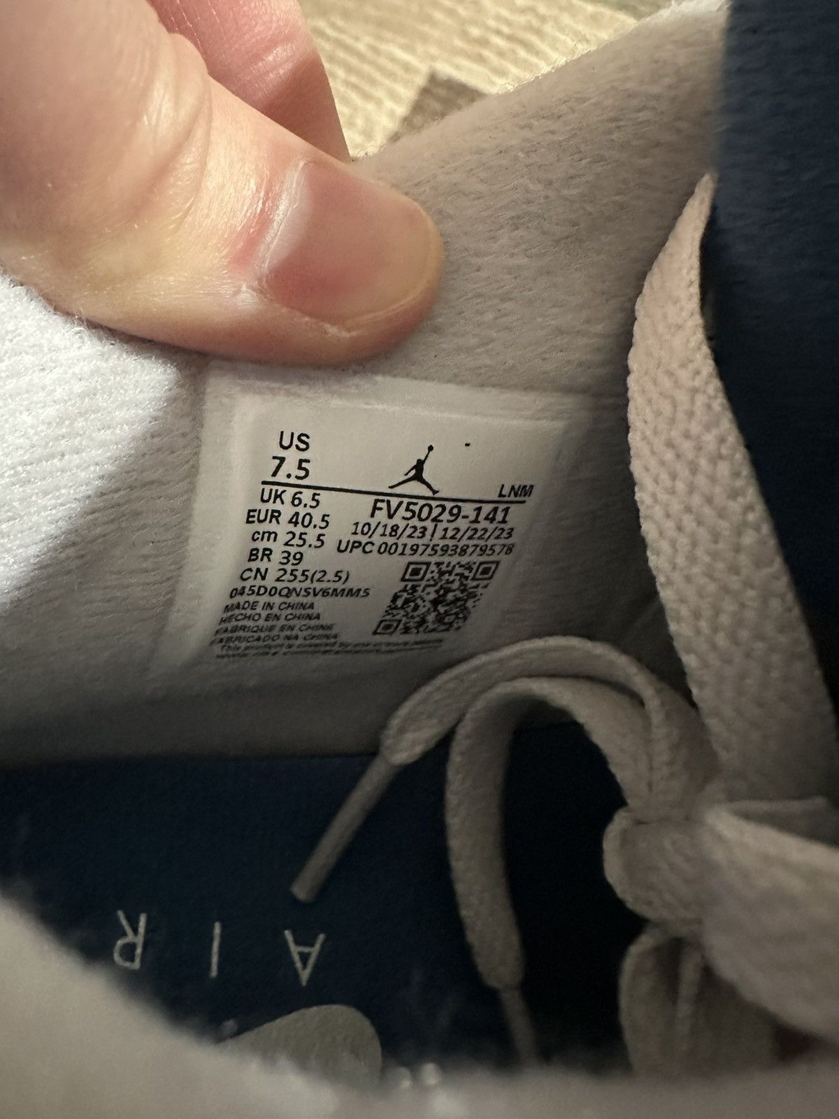 Jordan Brand AJ Retro 4 Military Blue Size US 7.5 / EU 40-41 - 10 Thumbnail