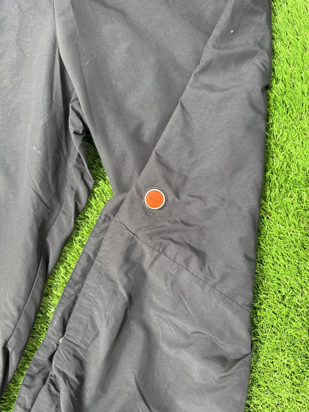 Nike vintage Nike nylon pants✔️ Size US 36 / EU 52 - 6 Thumbnail