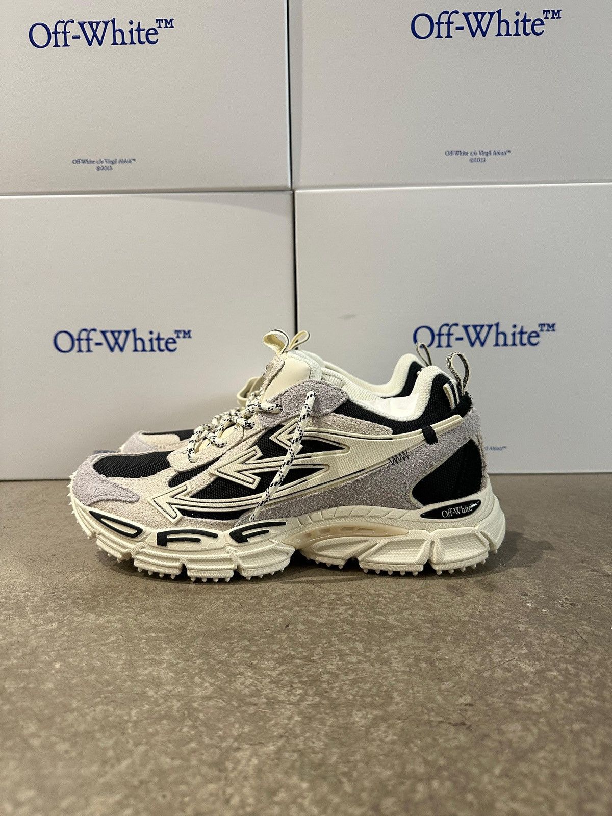 Off-White OFF-WHITE - Be Right Back Sneakers Back Suede White Black Size US 7 / EU 40 - 2 Thumbnail