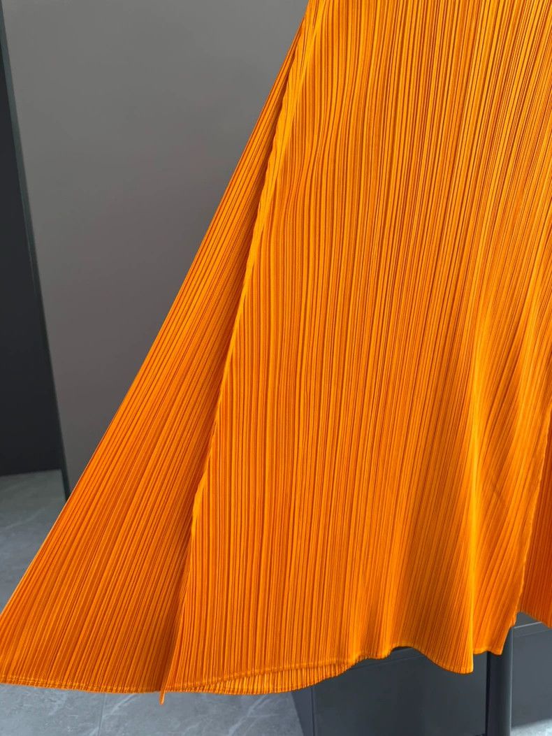 Issey Miyake Issey Miyake size:2 Orange pleated dress Size S / US 4 / IT 40 - 2 Thumbnail