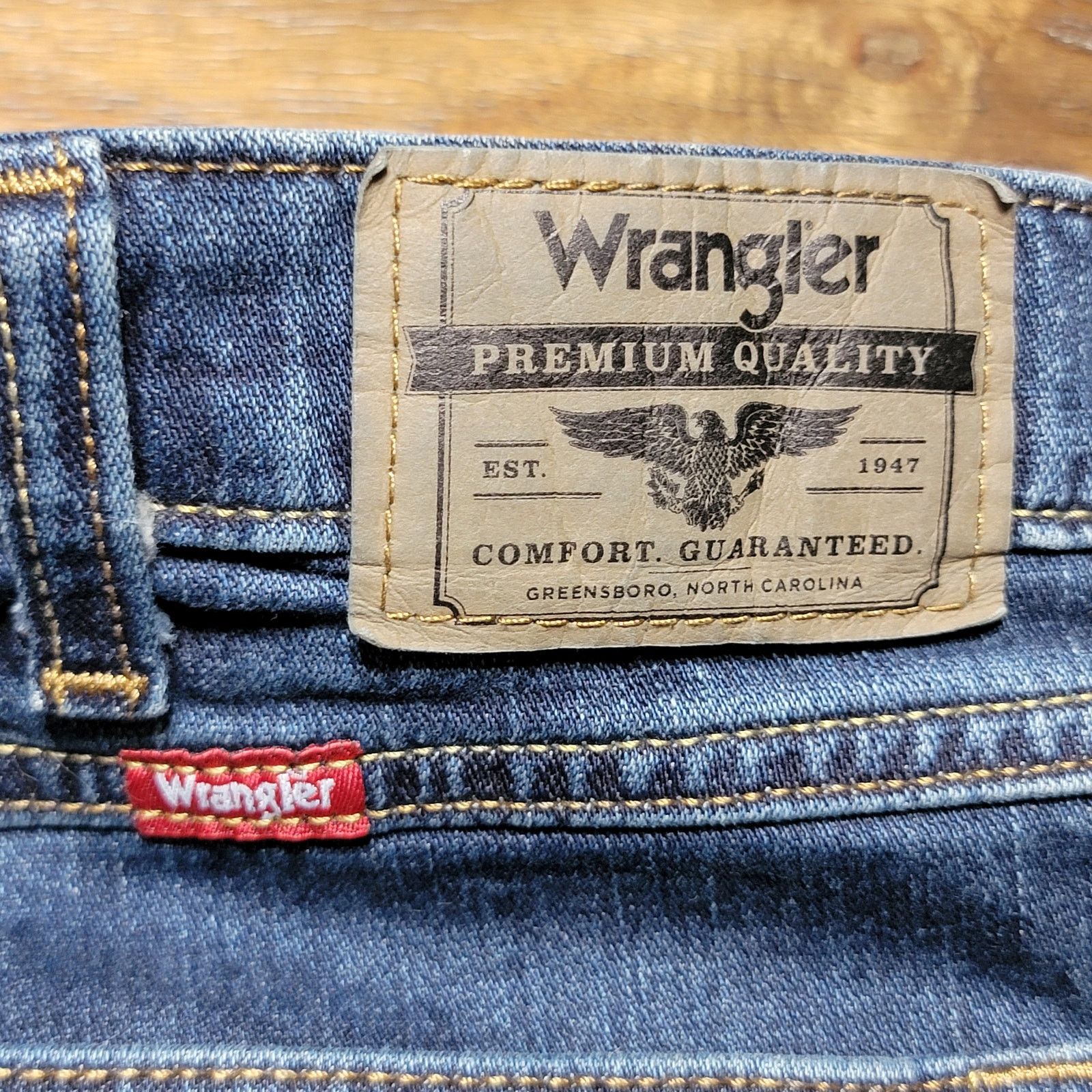 Wrangler Wrangler Relaxed Boot Denim Jeans - Size 40/30 Size US 40 / EU 56 - 5 Thumbnail