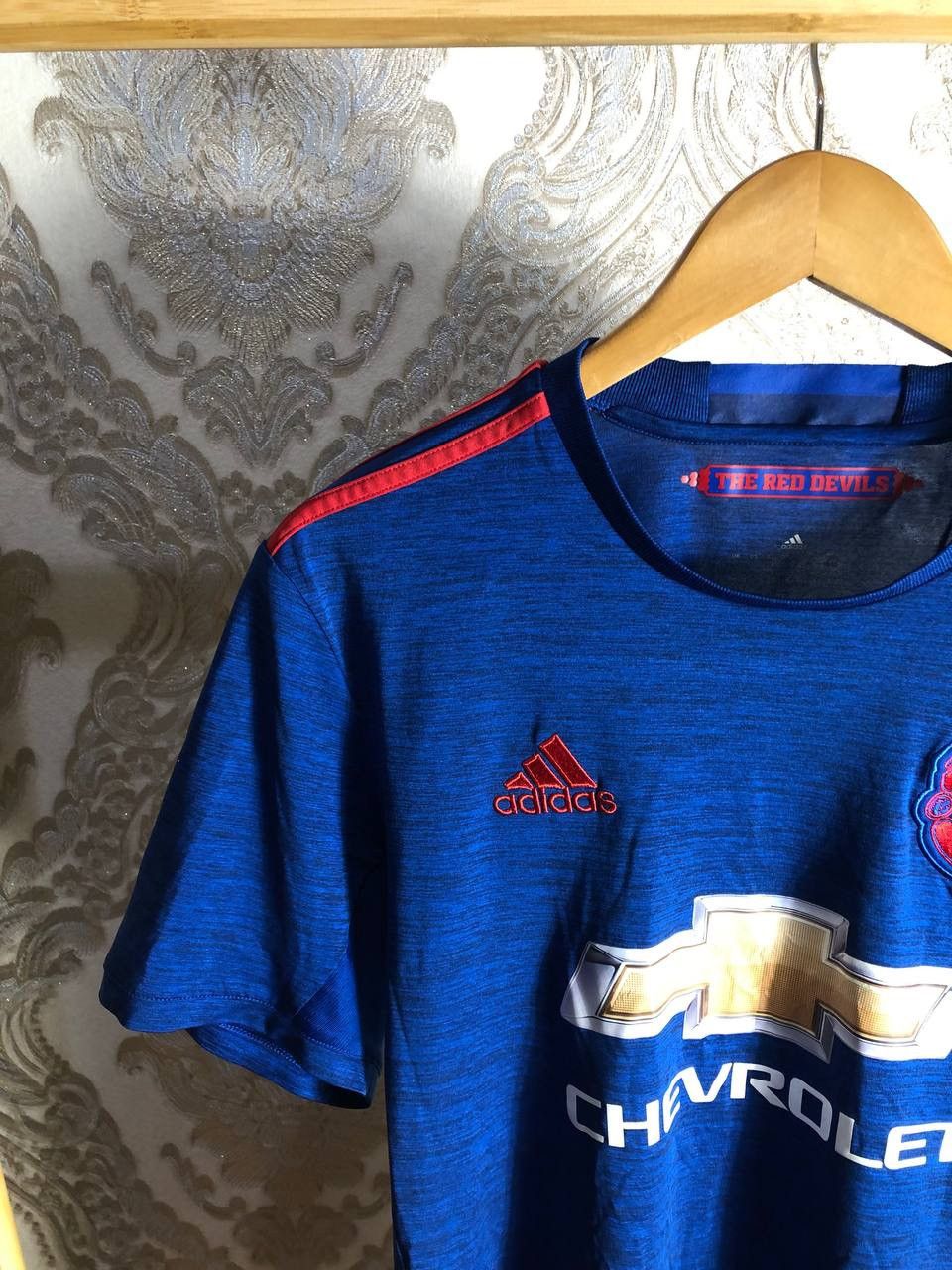 Adidas VINTAGE ADIDAS FC MANCHESTER UNITED ENGLAND SOCCER JERSEY Size US M / EU 48-50 / 2 - 3 Thumbnail