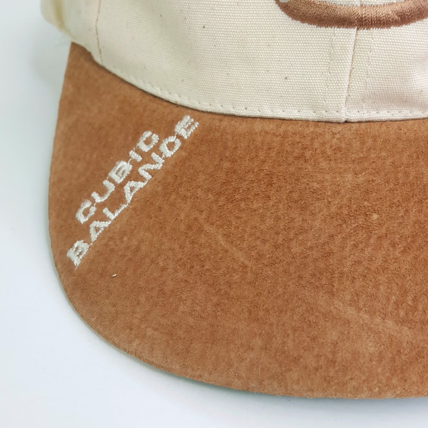 Vintage VINTAGE Cubic Balance Golf Hats Suede Brim Adjustable Baseball Cap Ivory 90s Golf Casual Outdoor Retro PGA Mens Hat Size ONE SIZE - 5 Thumbnail