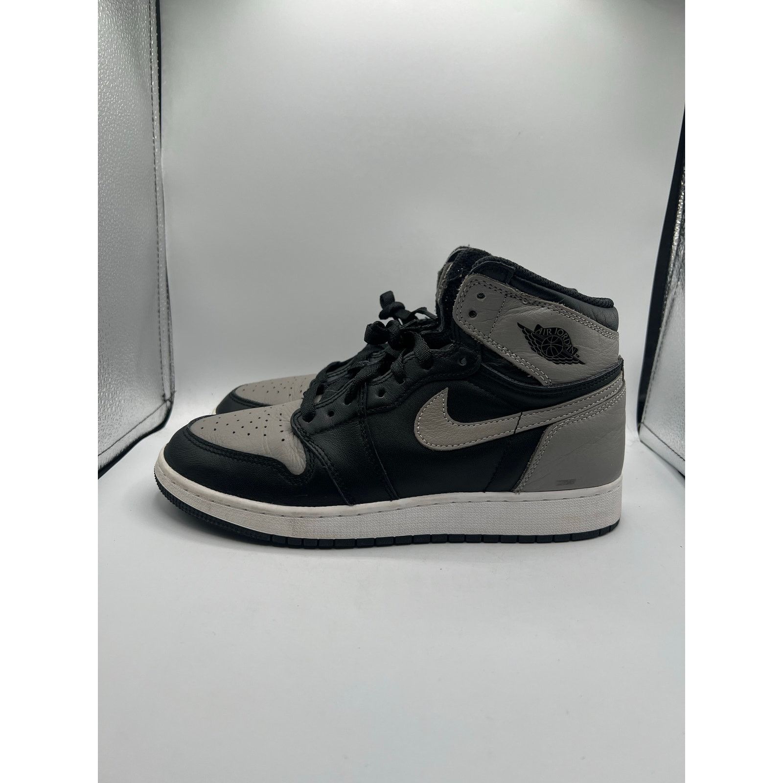 Jordan Brand Air Jordan 1 Retro High OG GS “Shadow” 2018 size 7y Size US 8.5 / IT 38.5 - 1 Thumbnail