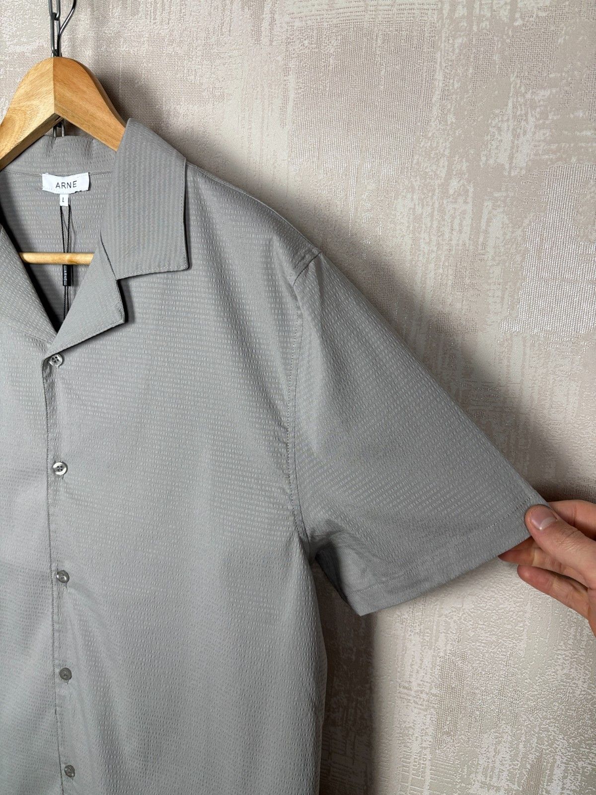 Other UK ARNE Seersucker Collar Short Sleeve Shirt in Stone Size US L / EU 52-54 / 3 - 7 Thumbnail