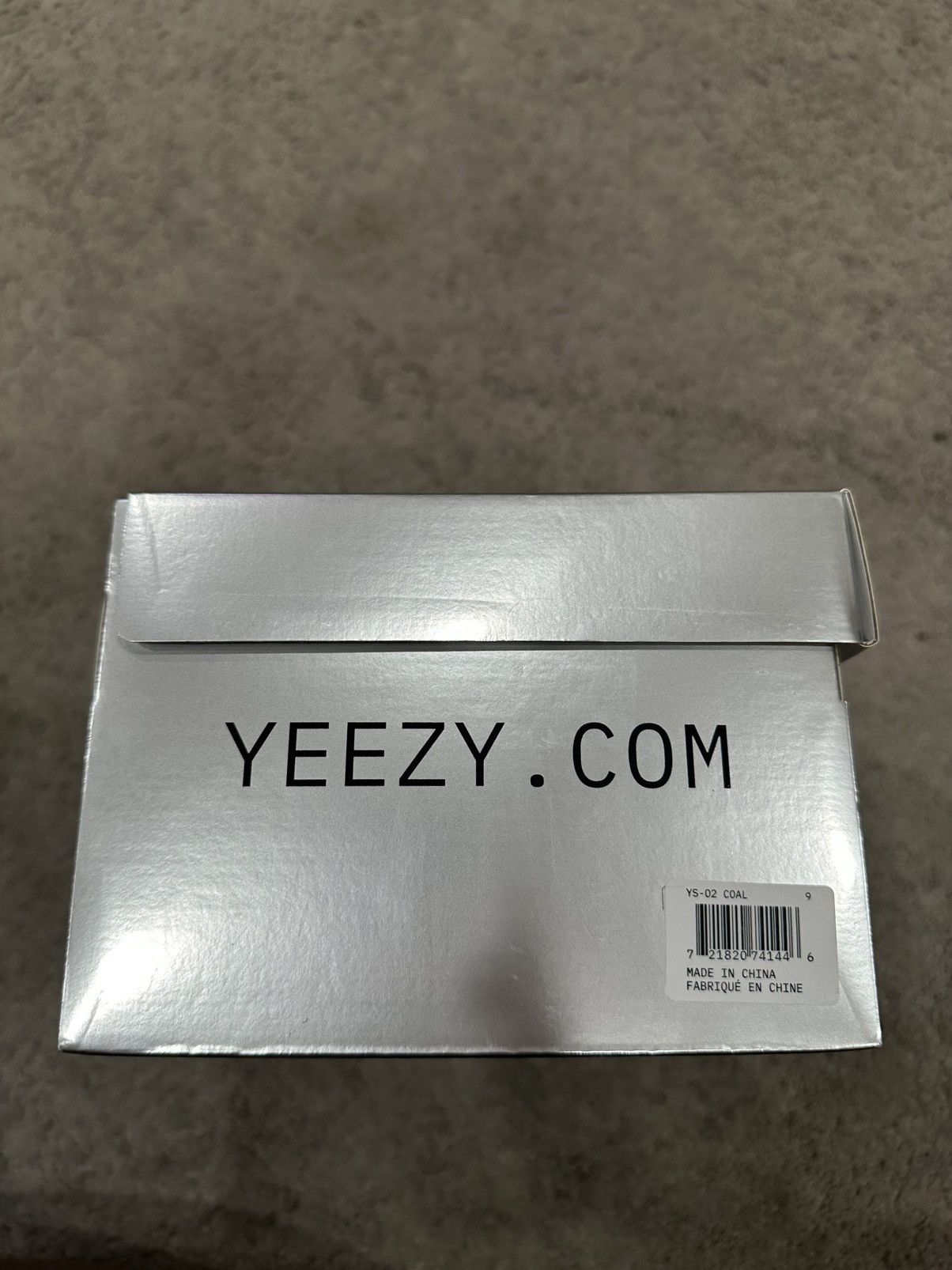Yeezy YS-02 slides Size US 9 / EU 42 - 10 Thumbnail