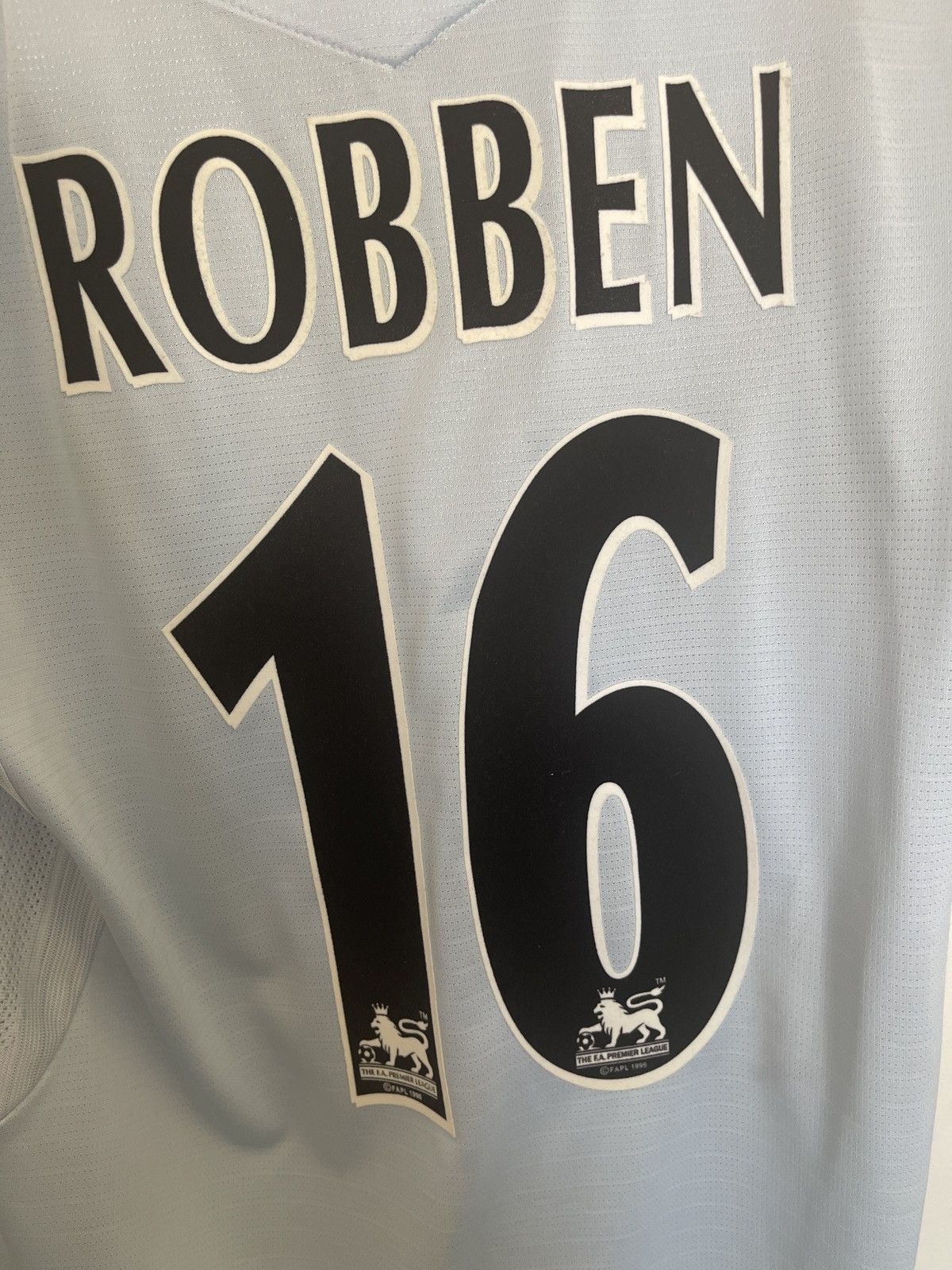 Umbro Vintage Umbro Chelsea Jersey SS Robben Size US S / EU 44-46 / 1 - 11 Thumbnail