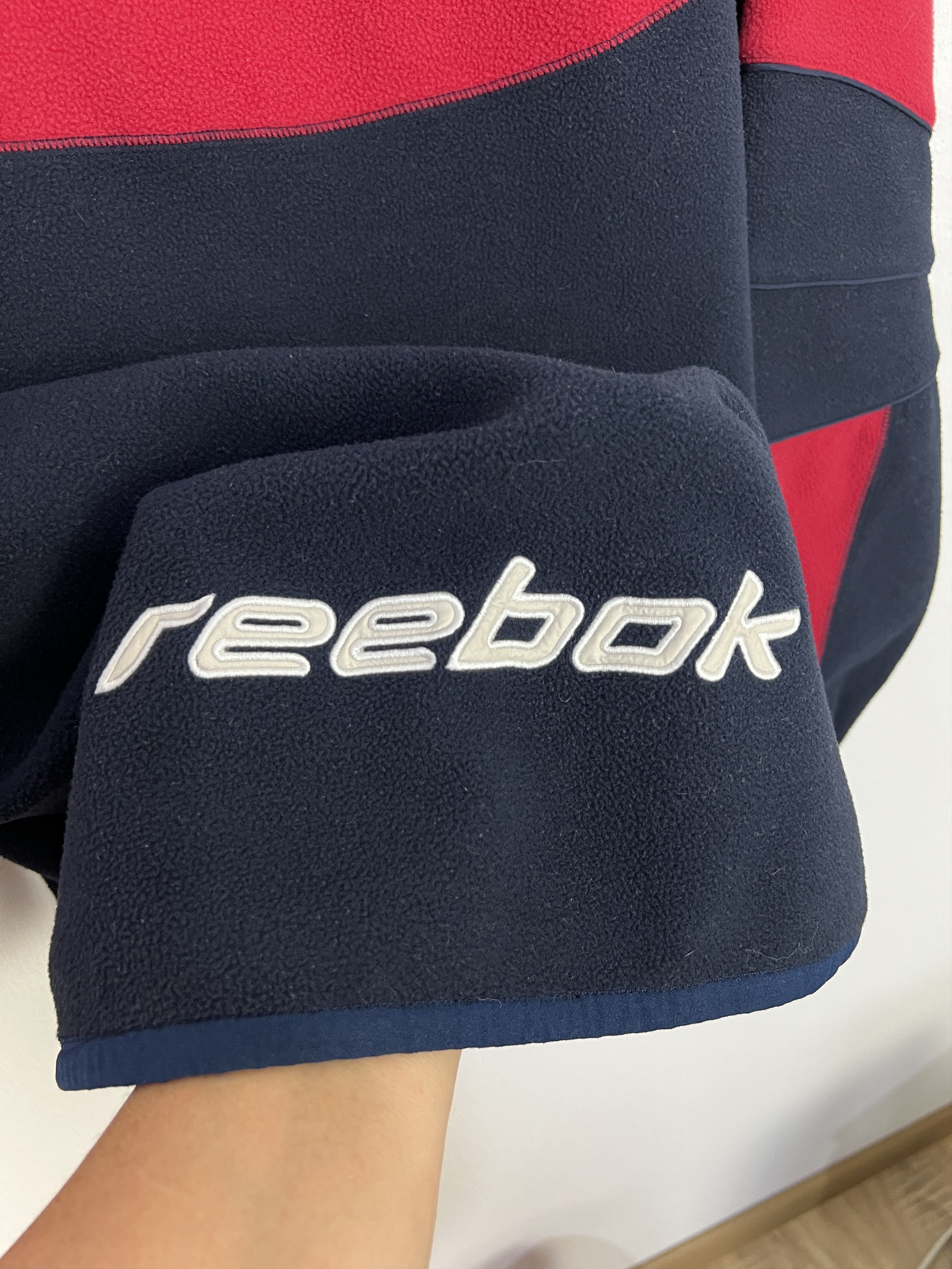 Reebok Vintage Reebok Liverpool Football Fleece Train Sweatshirt Size US L / EU 52-54 / 3 - 15 Thumbnail