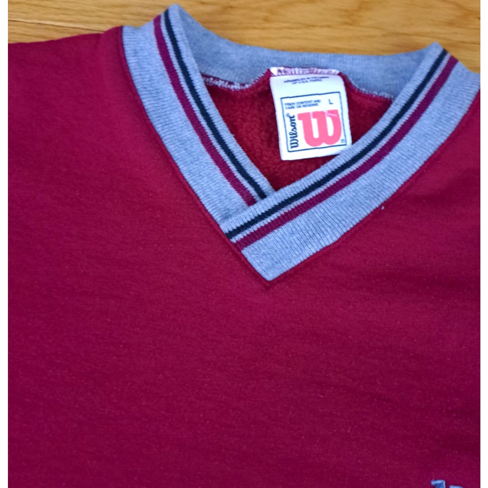 Wilson VINTAGE Wilson Sweatshirt Tennis Embroidered V-Neck Large L Red Unisex Adults Pullover Cotton Blend Canvas 26in Long Size US L / EU 52-54 / 3 - 4 Thumbnail