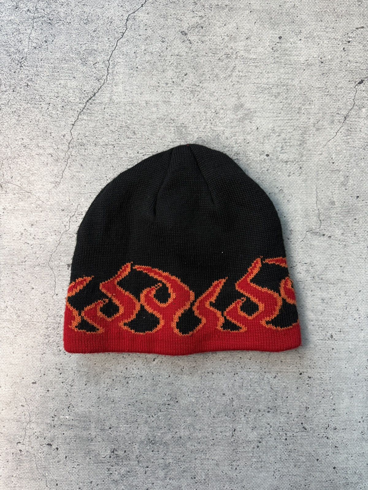Vintage Vintage Fire hat y2k Size ONE SIZE - 1 Thumbnail