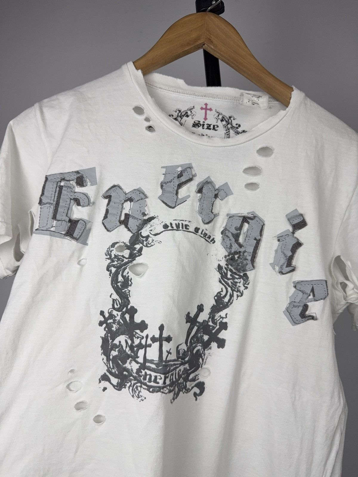 Energie 00s Energie Distressed Gothic Cross Graphic T-Shirt Y2K Size M / US 6-8 / IT 42-44 - 10 Thumbnail