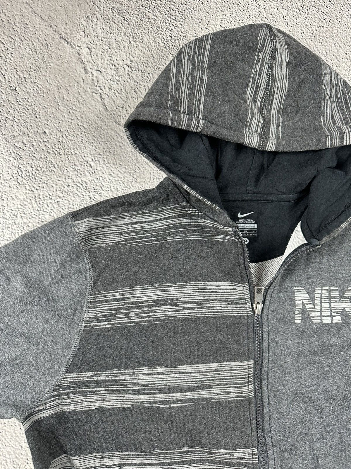 Nike Vintage Nike Full Zip Hoodie Y2K Sportwear Style Size US S / EU 44-46 / 1 - 5 Thumbnail