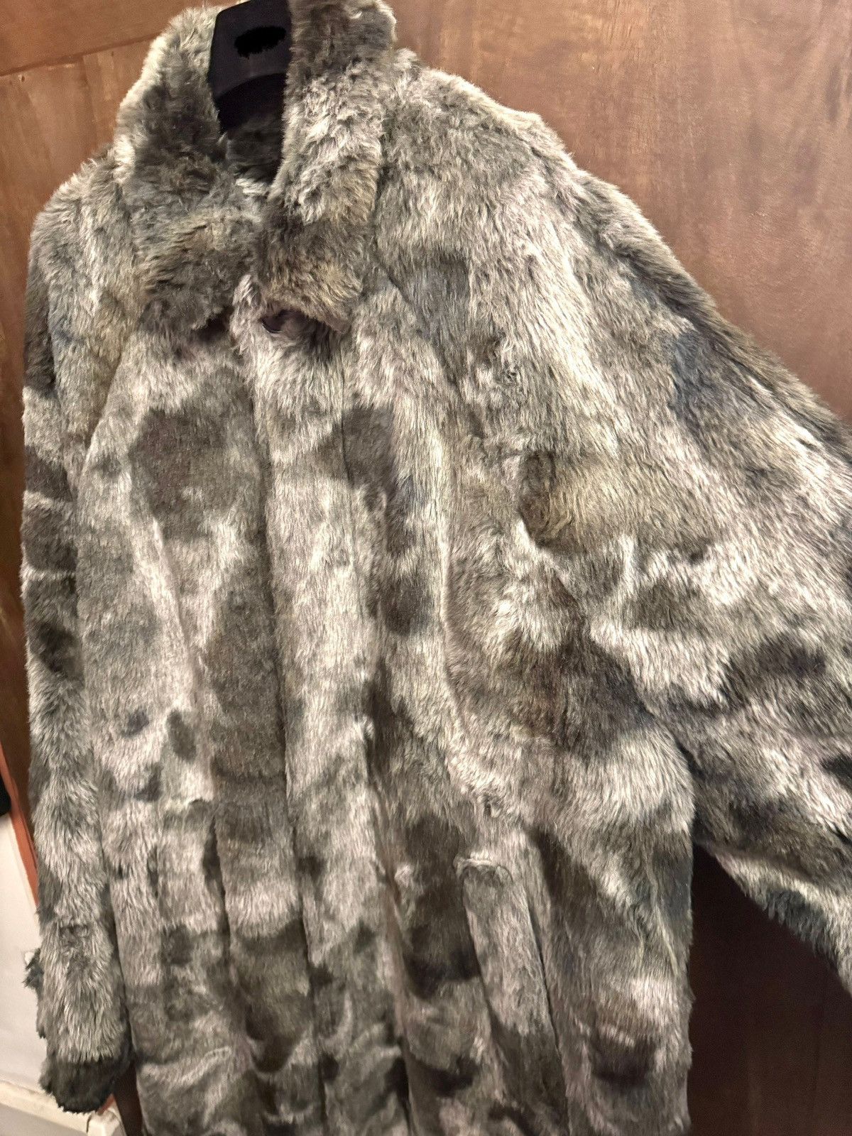 Balenciaga balenciaga faux fur printed runway coat men 46 oversized Size US S / EU 44-46 / 1 - 13 Thumbnail