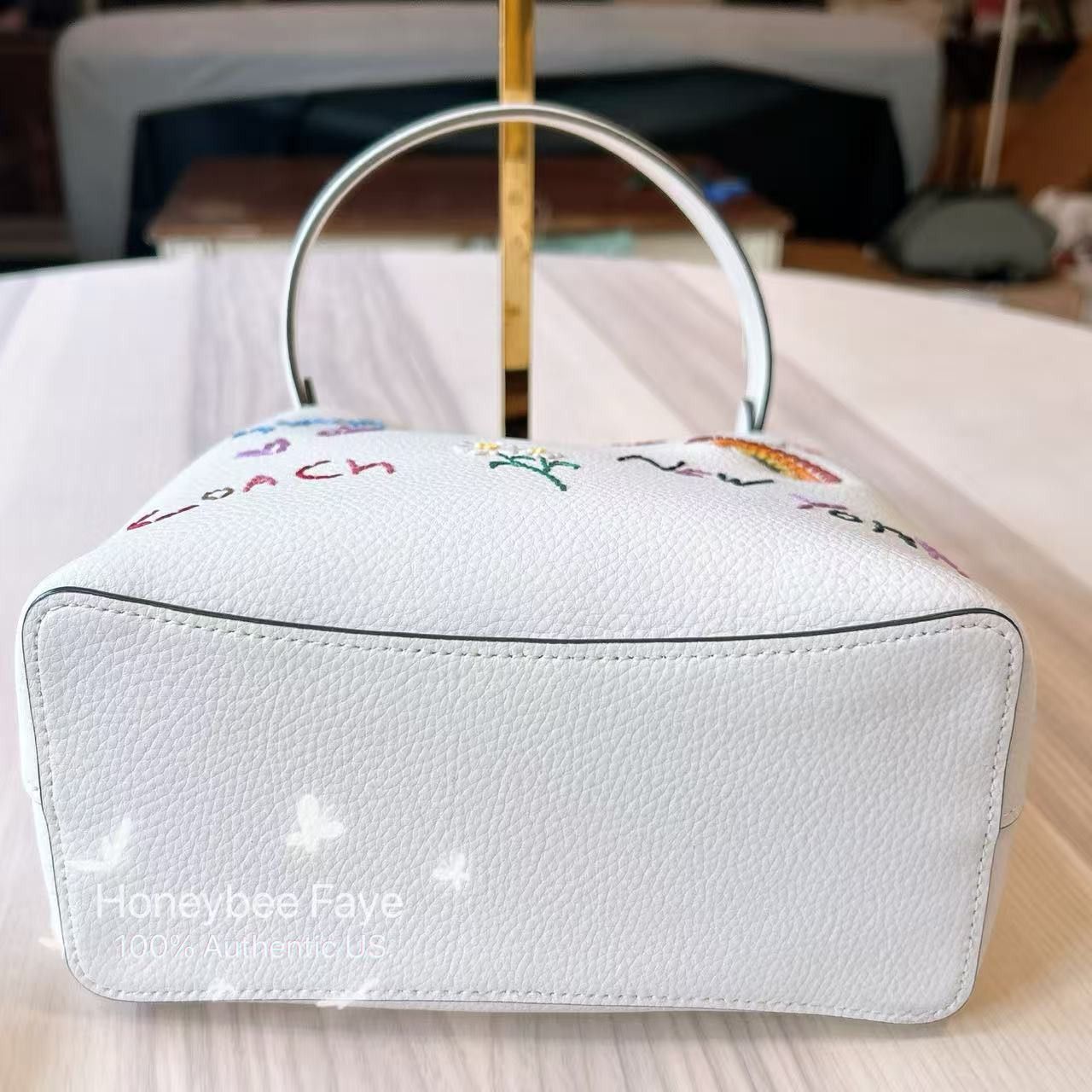 Coach Small Town Bucket Bag With Diary Embroidery C8282 Size ONE SIZE - 4 Thumbnail