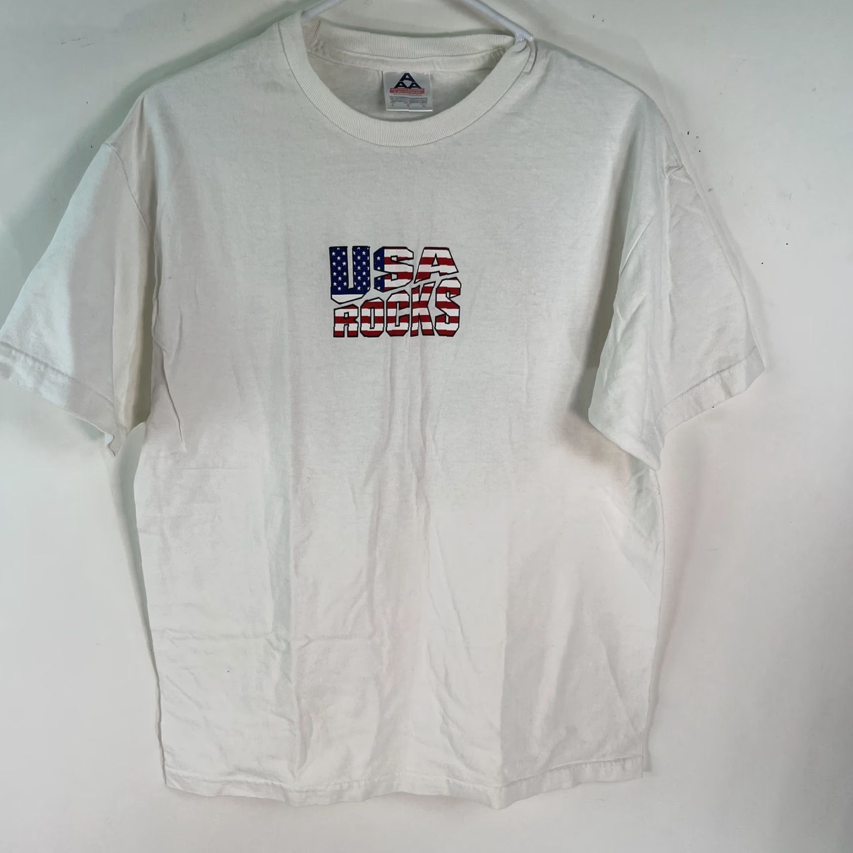 Vintage USA Rocks Graphic T-Shirt Alstyle Apparel & Activewear Men's Size L White Size US L / EU 52-54 / 3 - 4 Thumbnail