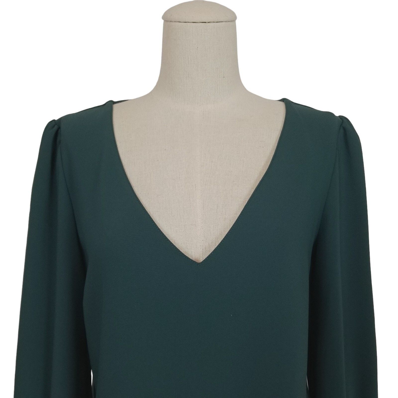 Amanda Uprichard Amanda Uprichard V-Neck Pearl Sleeve Blouse Green Sz Small Size S / US 4 / IT 40 - 2 Thumbnail