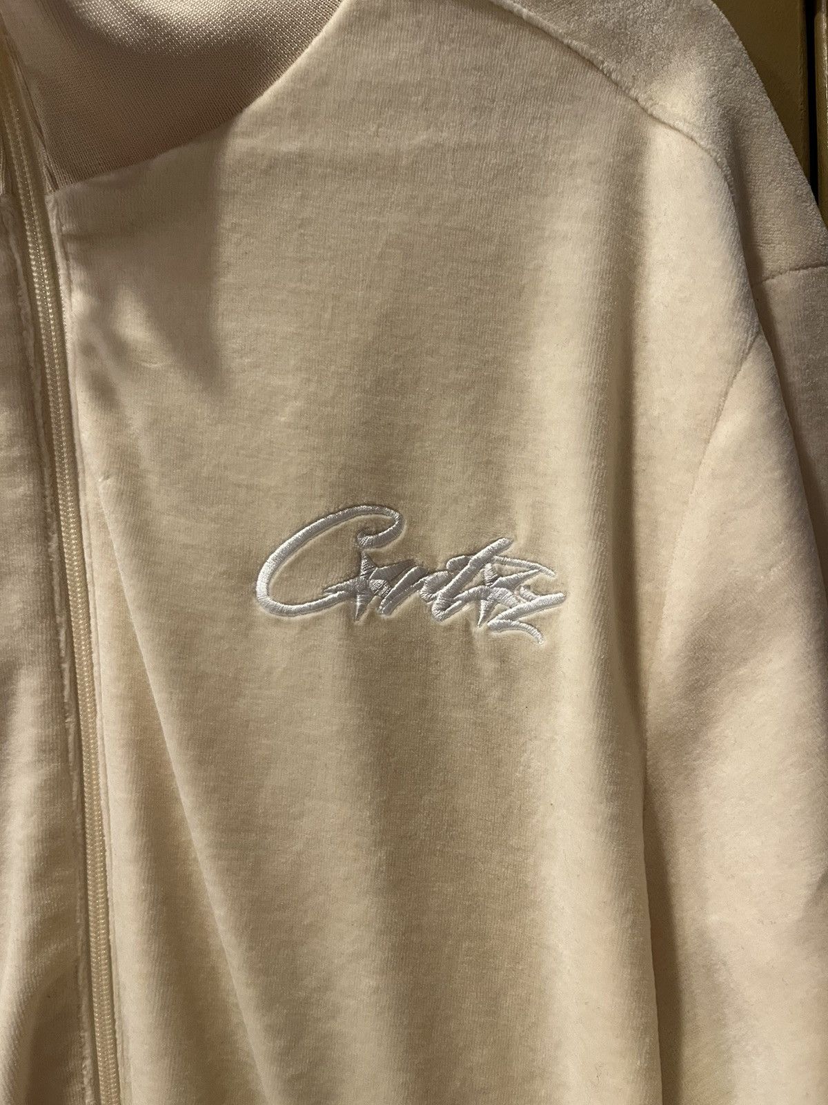 Corteiz Corteiz Allstarz VVS Velour jacket size Large - vanilla Size US L / EU 52-54 / 3 - 2 Thumbnail
