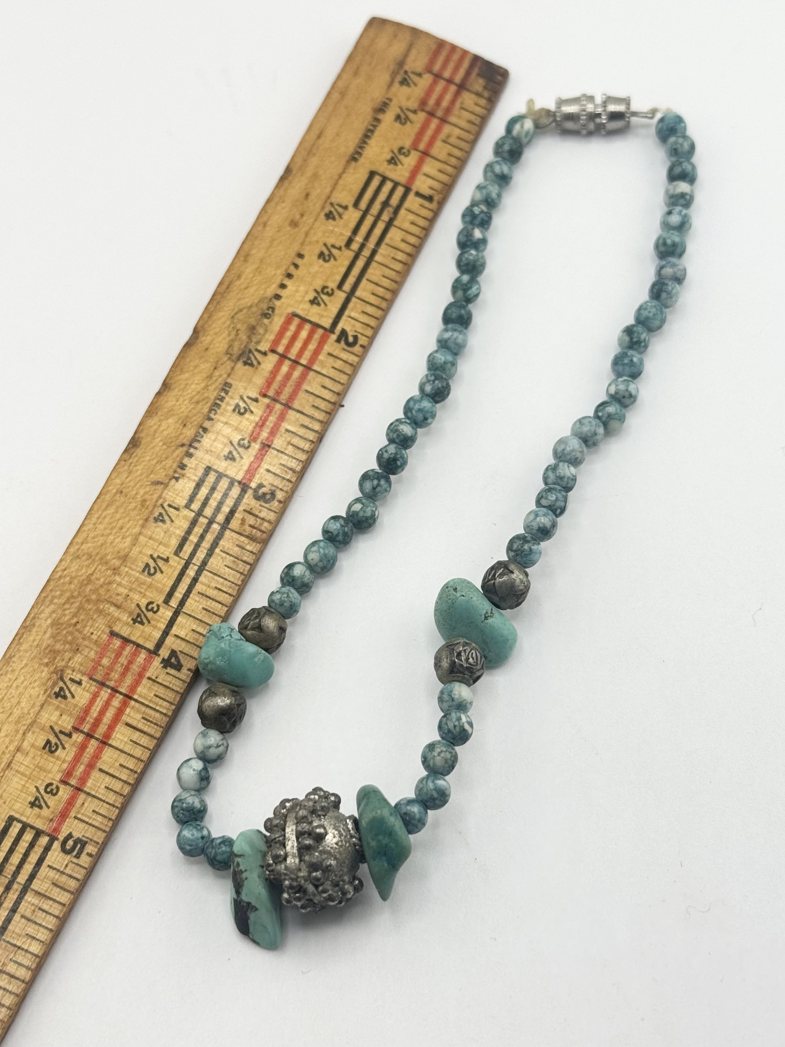 Vintage Vintage blue stone beaded anklet. Barrel clasp, blue beads a Size ONE SIZE - 3 Thumbnail